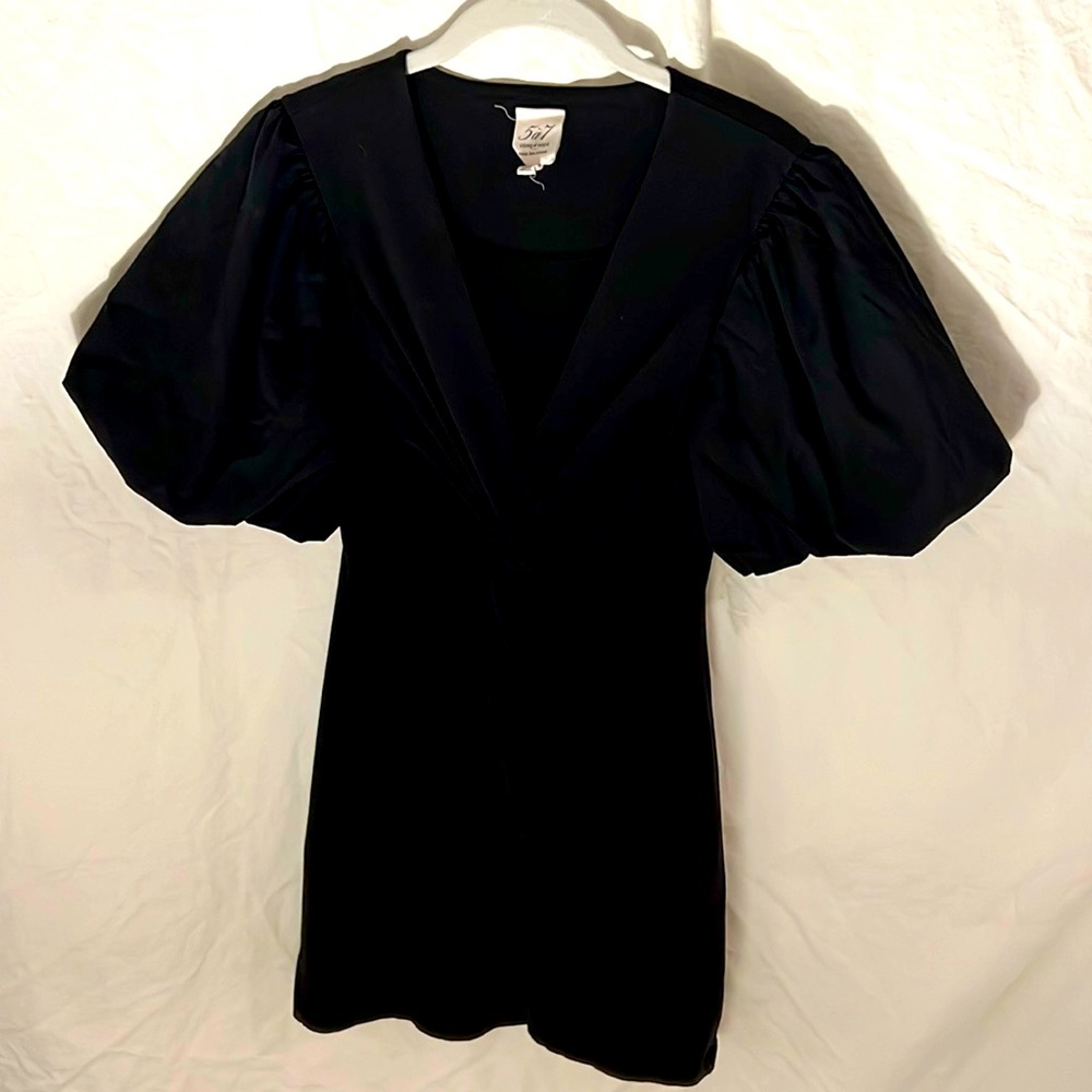 5á7 Cinq á Sept Black Puffy Sleeve